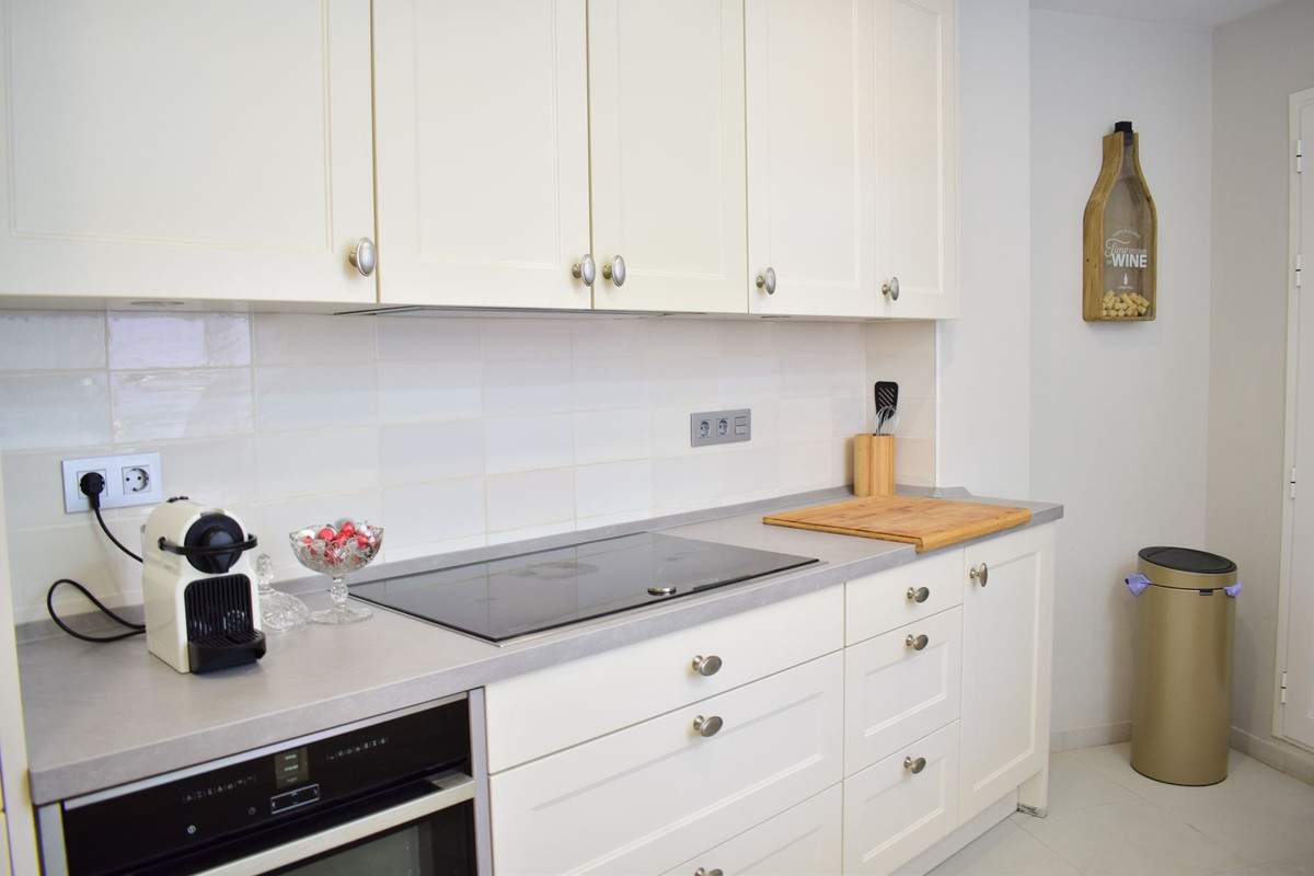 2 Bed Apartment for sale in Elviria Costa Del Sol, Málaga, Spain