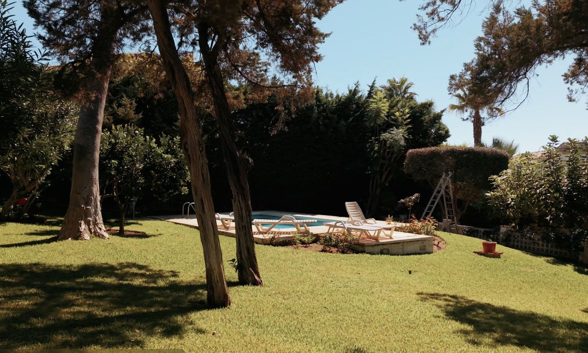 Se vende Villa - Chalet de 3 dormitorios en Costa Del Sol, Málaga, España