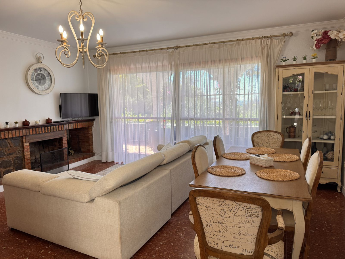 Se vende Villa - Chalet de 3 dormitorios en Costa Del Sol, Málaga, España