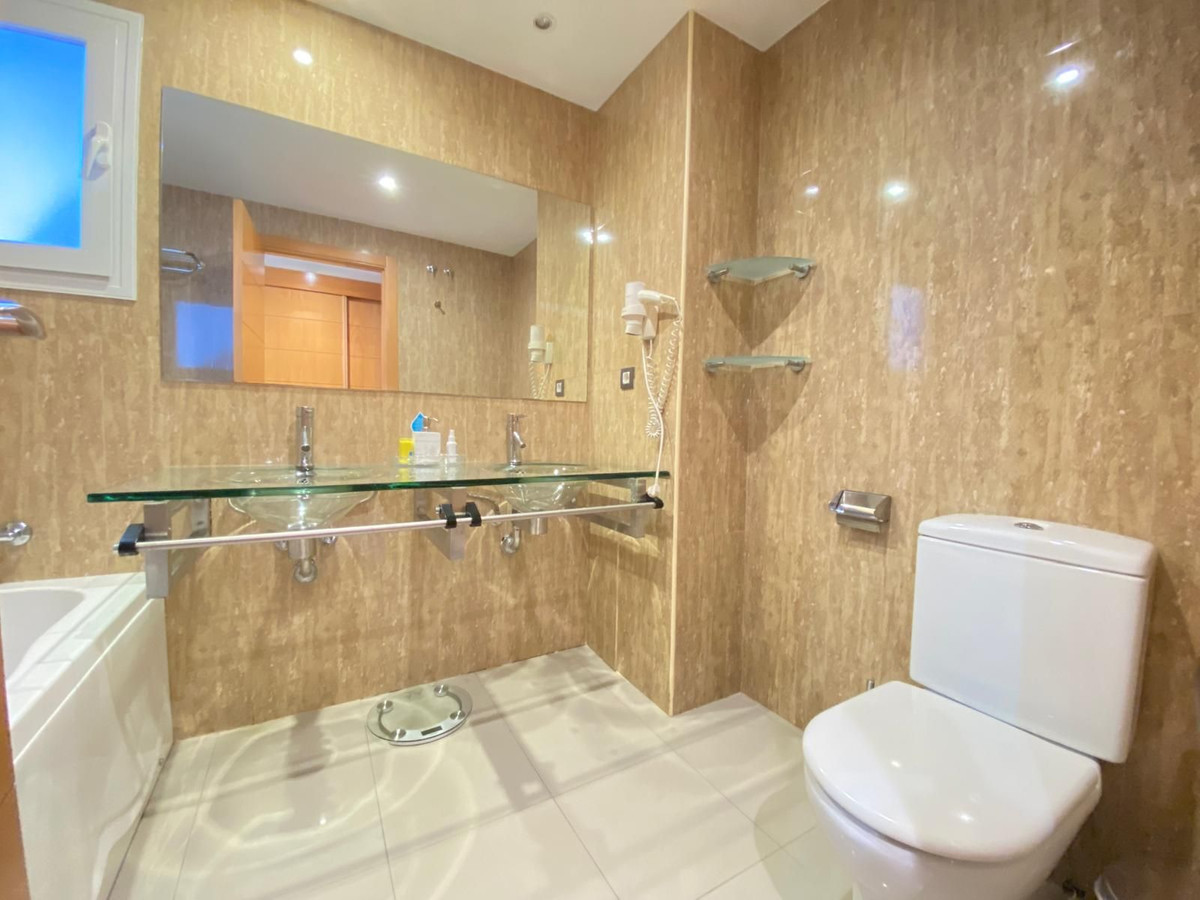 2 Bed Apartment for sale in Estepona Costa Del Sol, Málaga, Spain