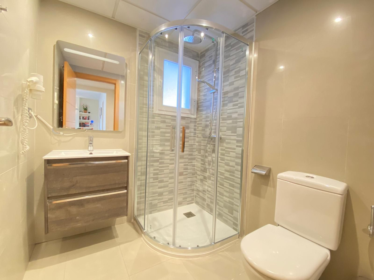2 Bed Apartment for sale in Estepona Costa Del Sol, Málaga, Spain