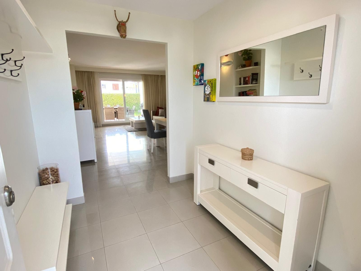 2 Bed Apartment for sale in Estepona Costa Del Sol, Málaga, Spain