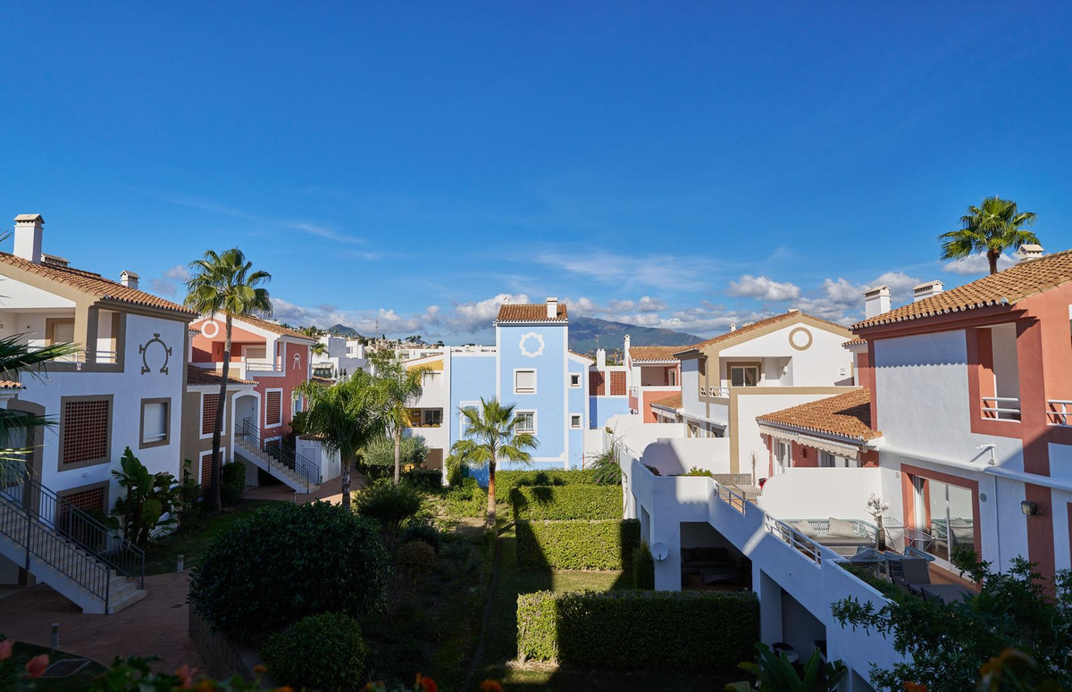 2 Bed Apartment for sale in Estepona Costa Del Sol, Málaga, Spain