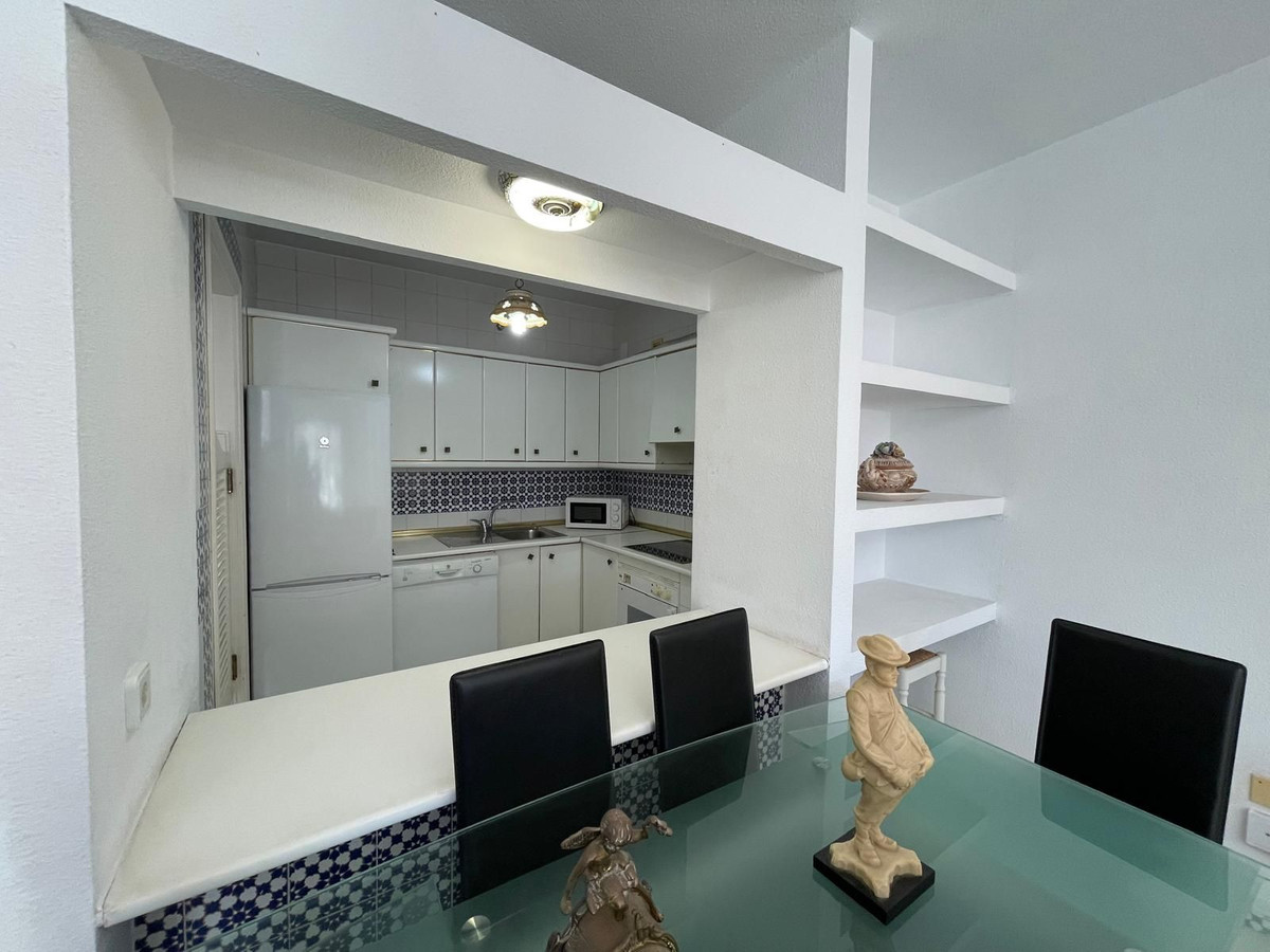 3 Bed Apartment for sale in Fuengirola Costa Del Sol, Málaga, Spain