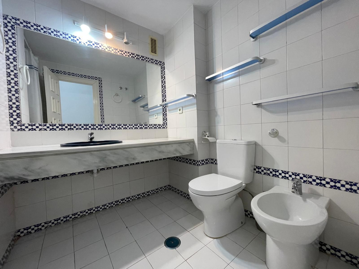 3 Bed Apartment for sale in Fuengirola Costa Del Sol, Málaga, Spain