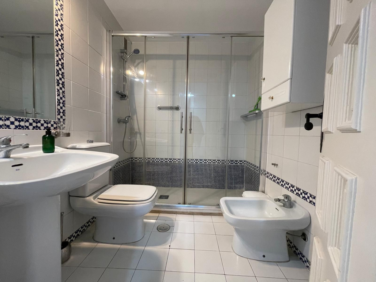 3 Bed Apartment for sale in Fuengirola Costa Del Sol, Málaga, Spain
