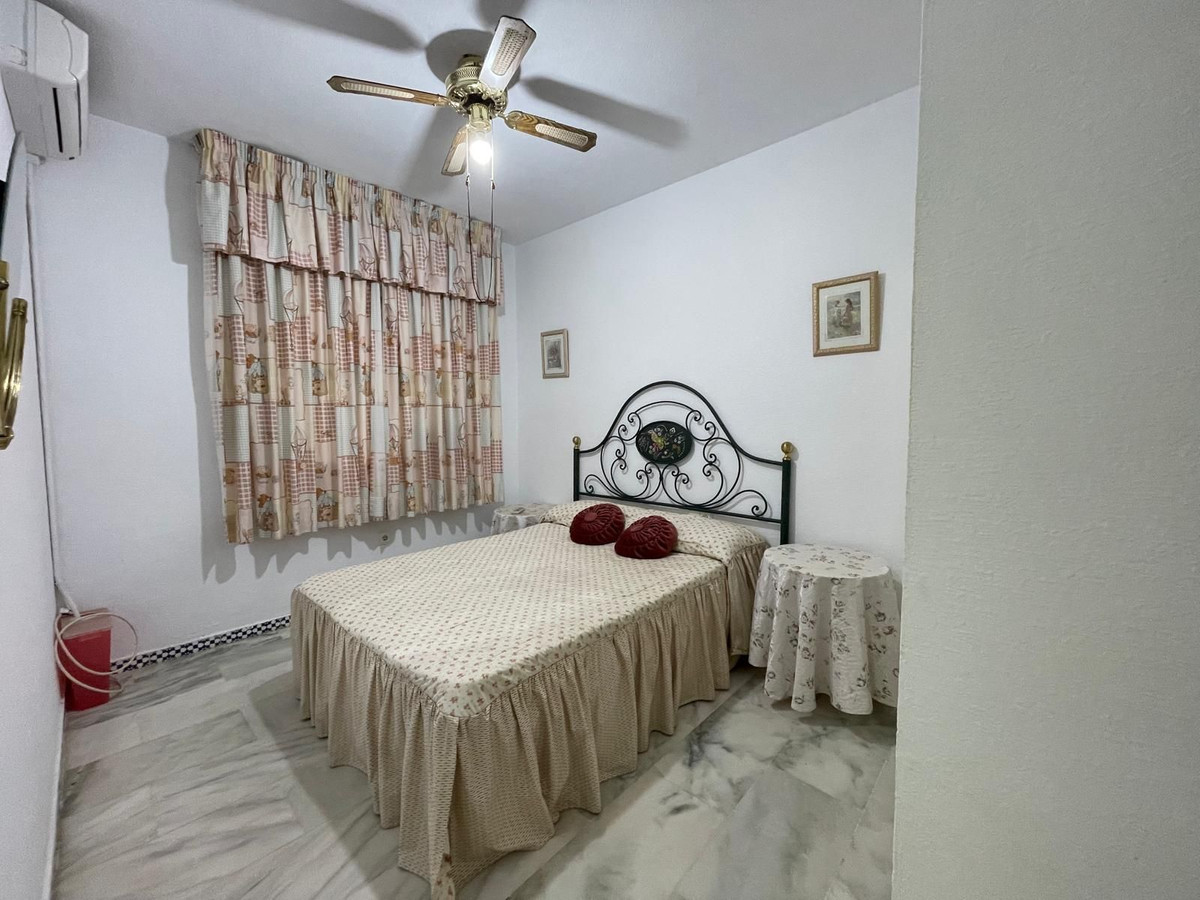 3 Bed Apartment for sale in Fuengirola Costa Del Sol, Málaga, Spain