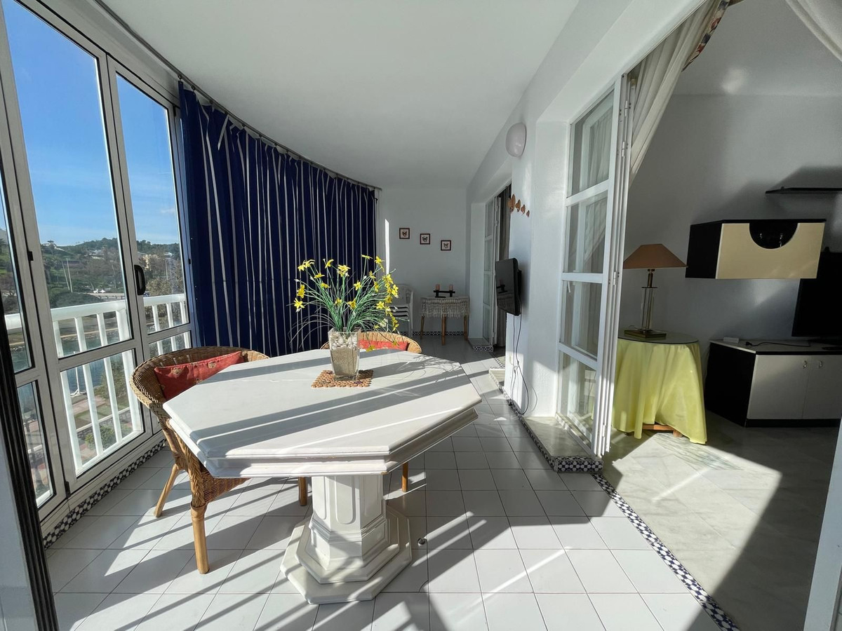 3 Bed Apartment for sale in Fuengirola Costa Del Sol, Málaga, Spain