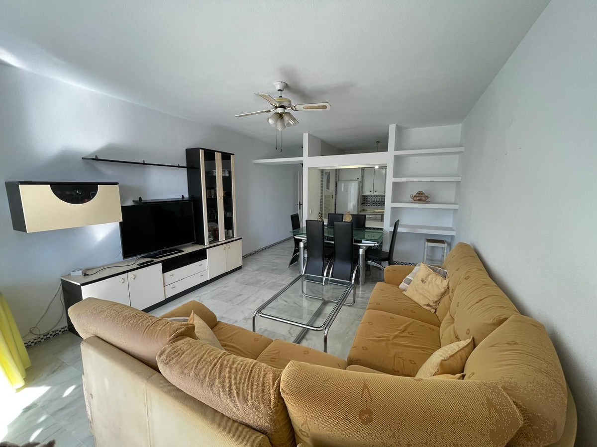 3 Bed Apartment for sale in Fuengirola Costa Del Sol, Málaga, Spain