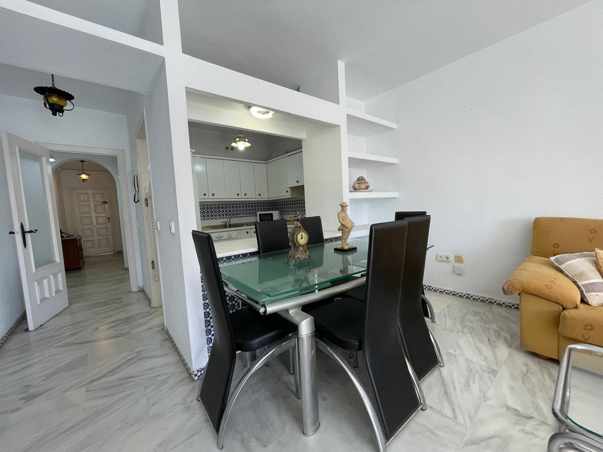 3 Bed Apartment for sale in Fuengirola Costa Del Sol, Málaga, Spain