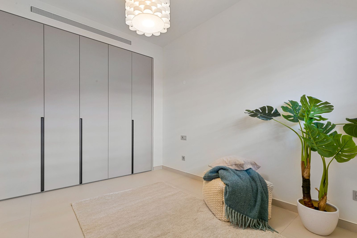 Se vende Apartamento Planta Media de 3 dormitorios en Costa Del Sol, Málaga, España