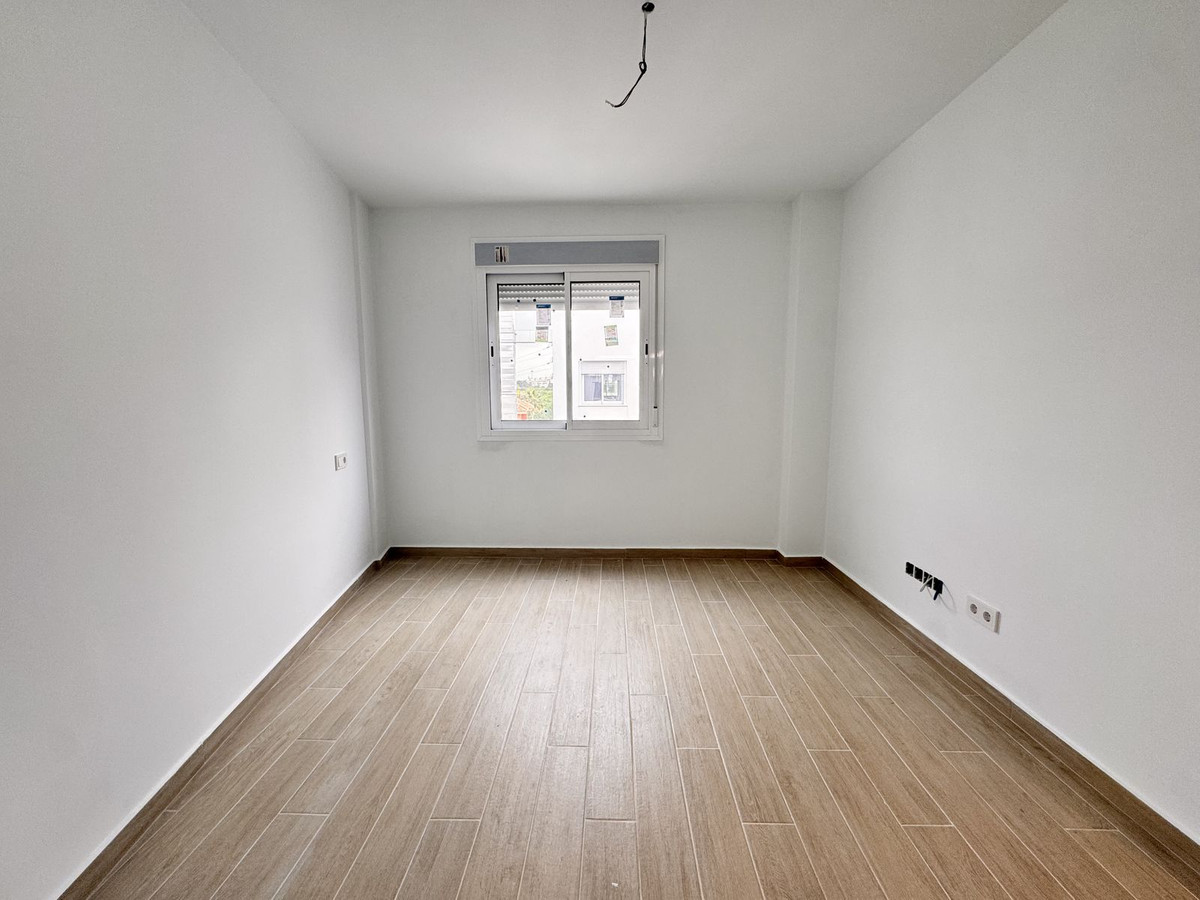 3 Bed Apartment for sale in Fuengirola Costa Del Sol, Málaga, Spain