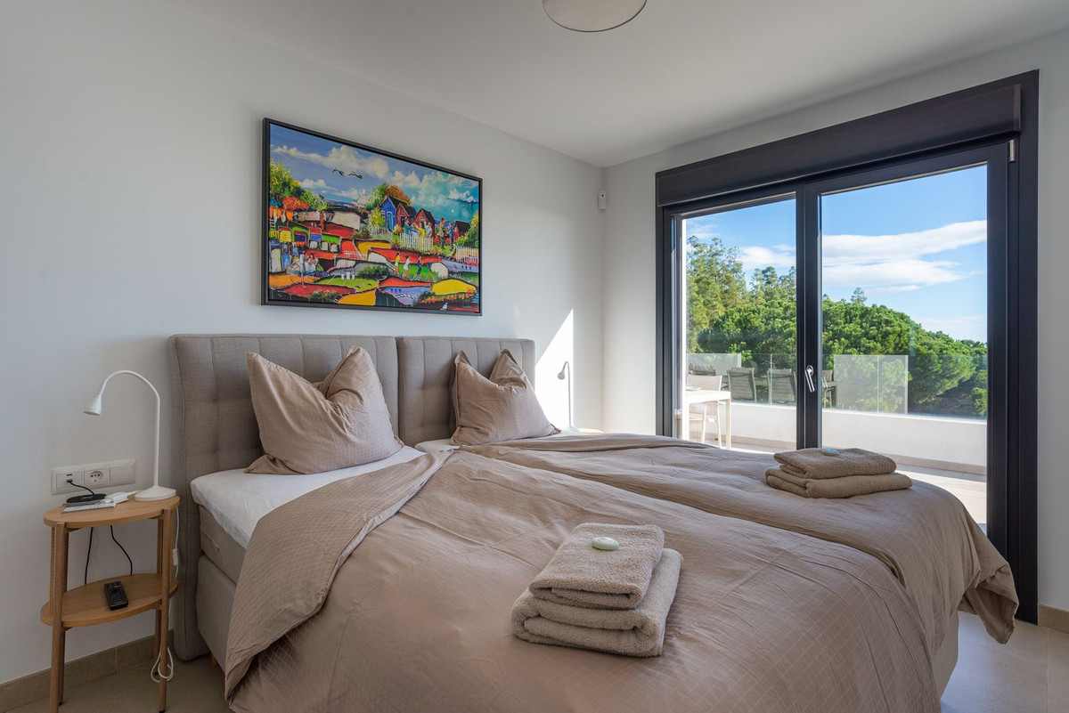 Se vende Villa - Chalet de 6 dormitorios en Costa Del Sol, Málaga, España