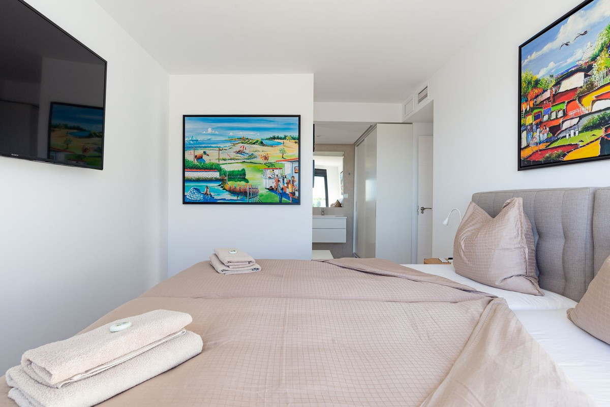 Se vende Villa - Chalet de 6 dormitorios en Costa Del Sol, Málaga, España