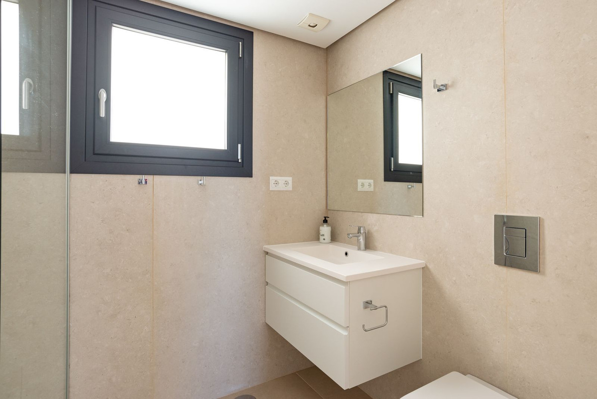 Se vende Villa - Chalet de 6 dormitorios en Costa Del Sol, Málaga, España