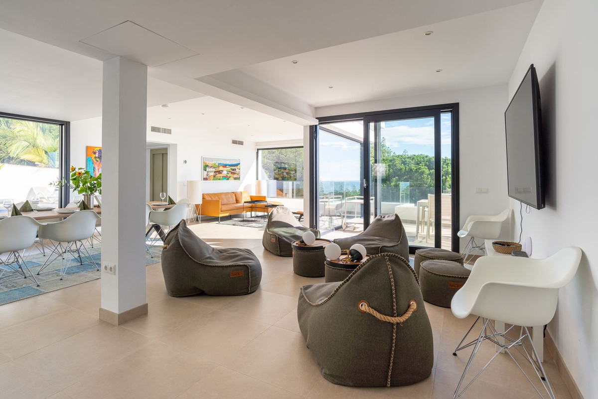 Se vende Villa - Chalet de 6 dormitorios en Costa Del Sol, Málaga, España