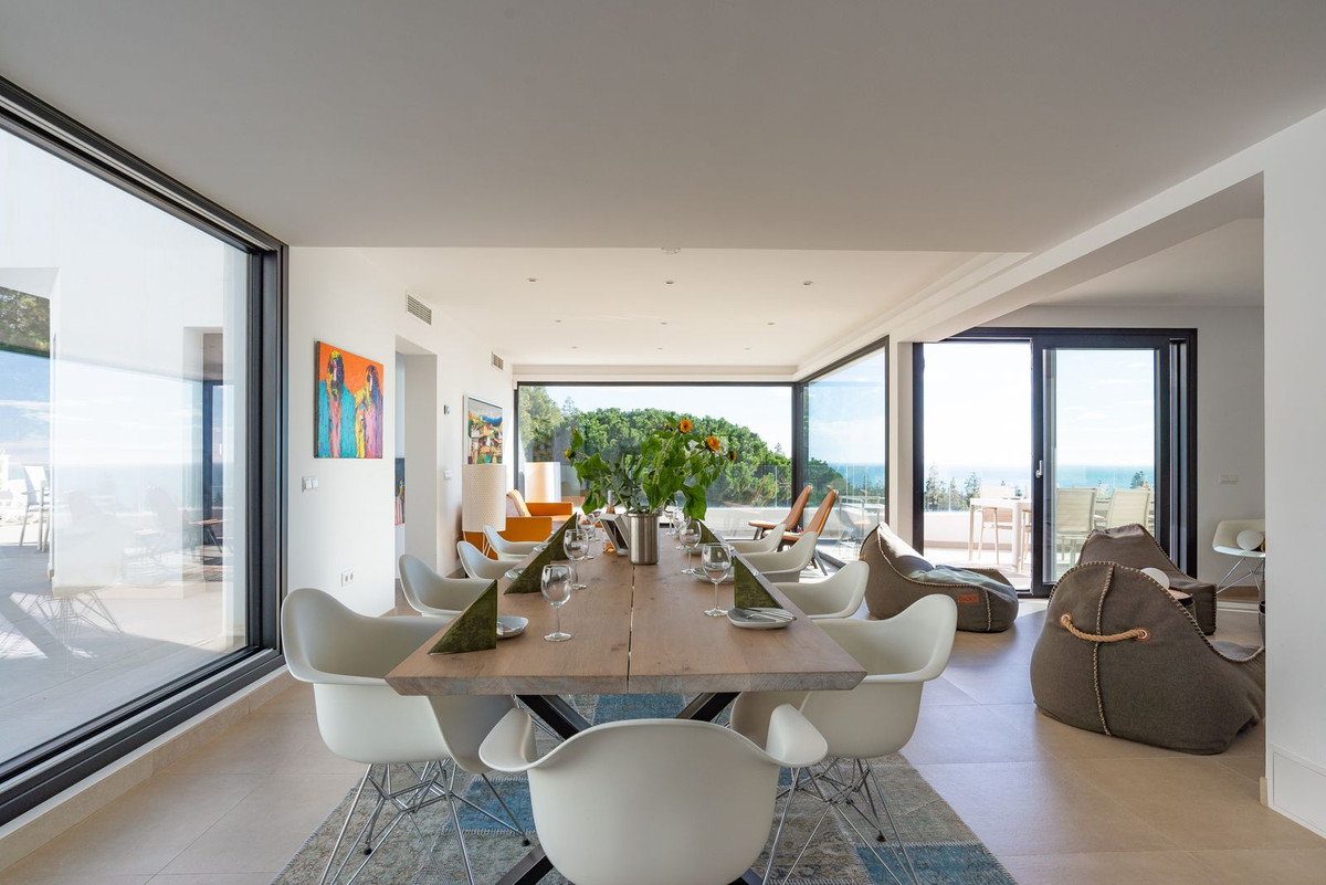 Se vende Villa - Chalet de 6 dormitorios en Costa Del Sol, Málaga, España