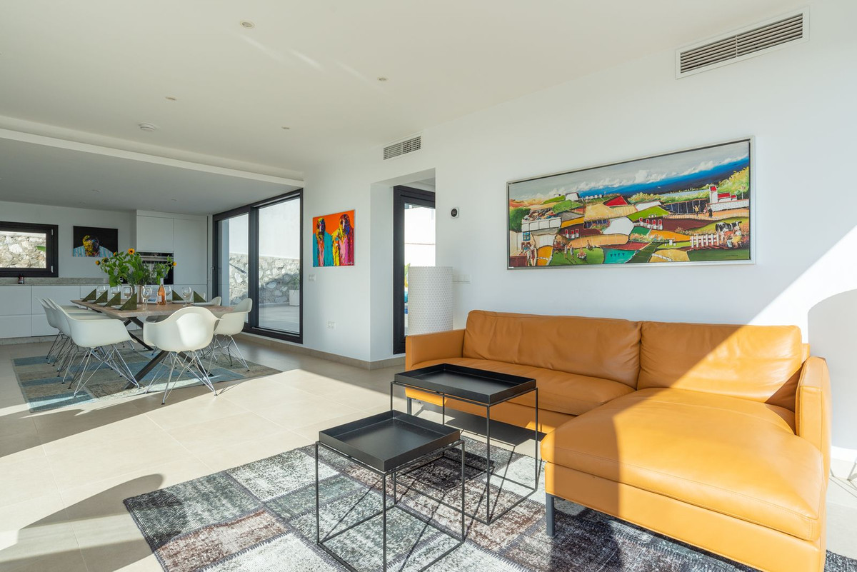 Se vende Villa - Chalet de 6 dormitorios en Costa Del Sol, Málaga, España