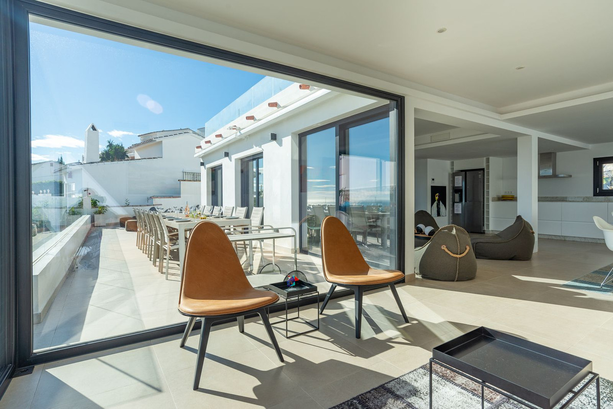Se vende Villa - Chalet de 6 dormitorios en Costa Del Sol, Málaga, España