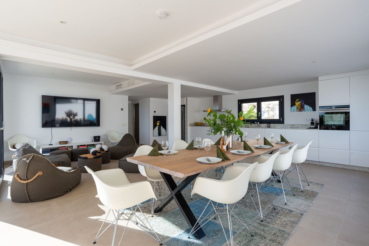 Se vende Villa - Chalet de 6 dormitorios en Costa Del Sol, Málaga, España