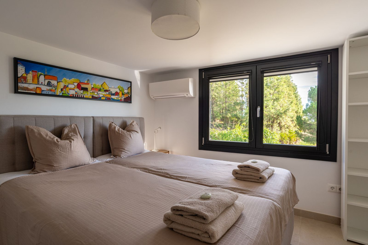 Se vende Villa - Chalet de 6 dormitorios en Costa Del Sol, Málaga, España