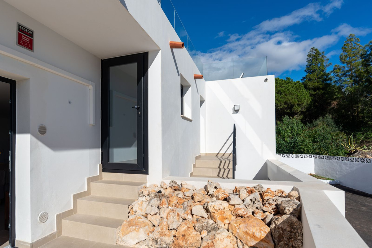 Se vende Villa - Chalet de 6 dormitorios en Costa Del Sol, Málaga, España