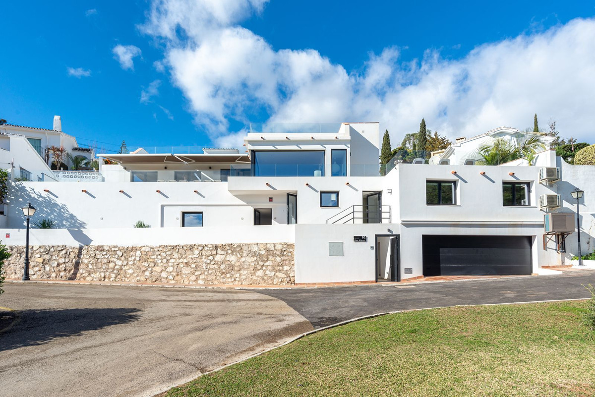 Se vende Villa - Chalet de 6 dormitorios en Costa Del Sol, Málaga, España
