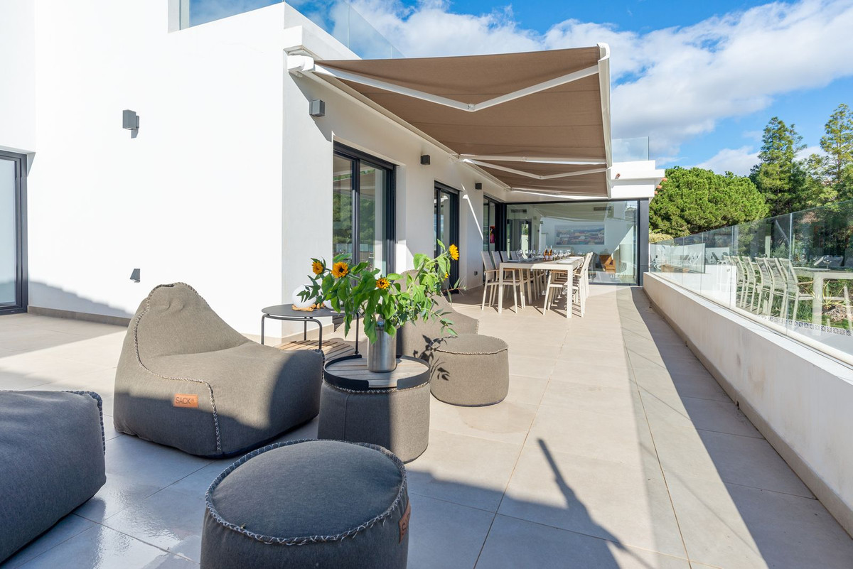 Se vende Villa - Chalet de 6 dormitorios en Costa Del Sol, Málaga, España