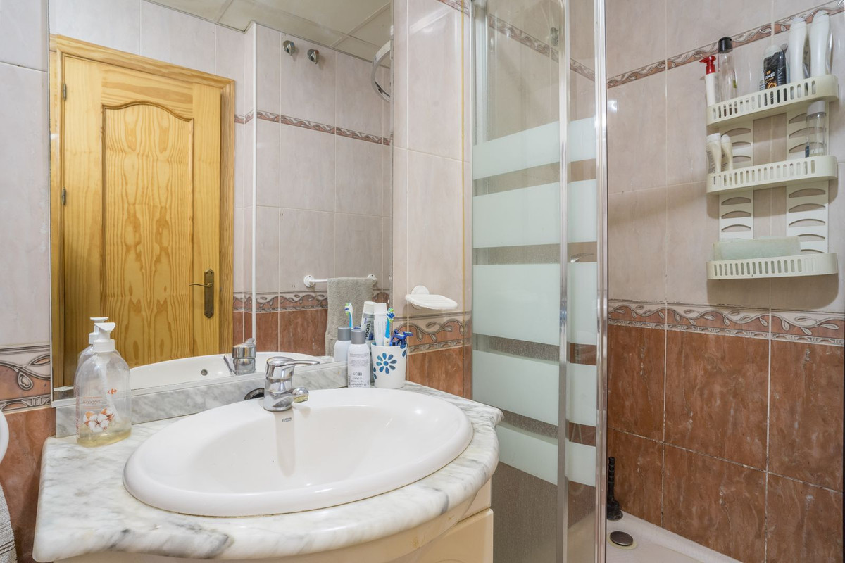 Se vende Apartamento Planta Baja de 2 dormitorios en Costa Del Sol, Málaga, España