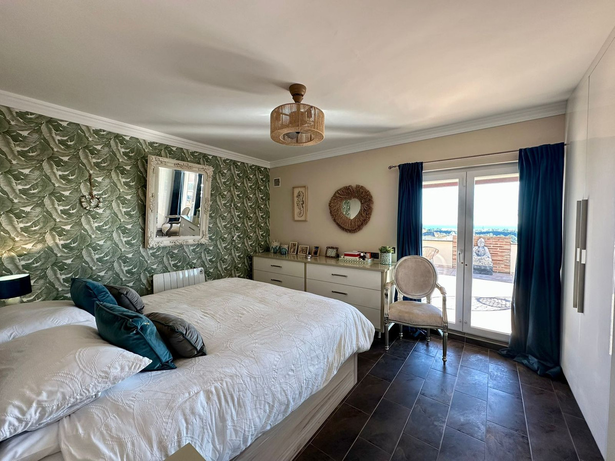 6 Bed Townhouse for sale in Estepona Costa Del Sol, Málaga, Spain