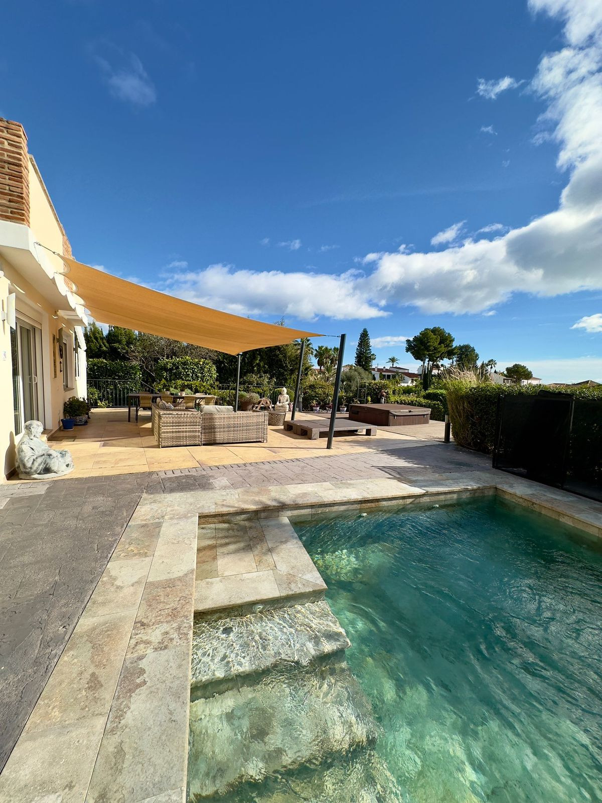 6 Bed Townhouse for sale in Estepona Costa Del Sol, Málaga, Spain