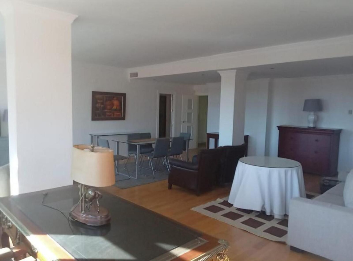 4 Bed Apartment for sale in Marbella Costa Del Sol, Málaga, Spain
