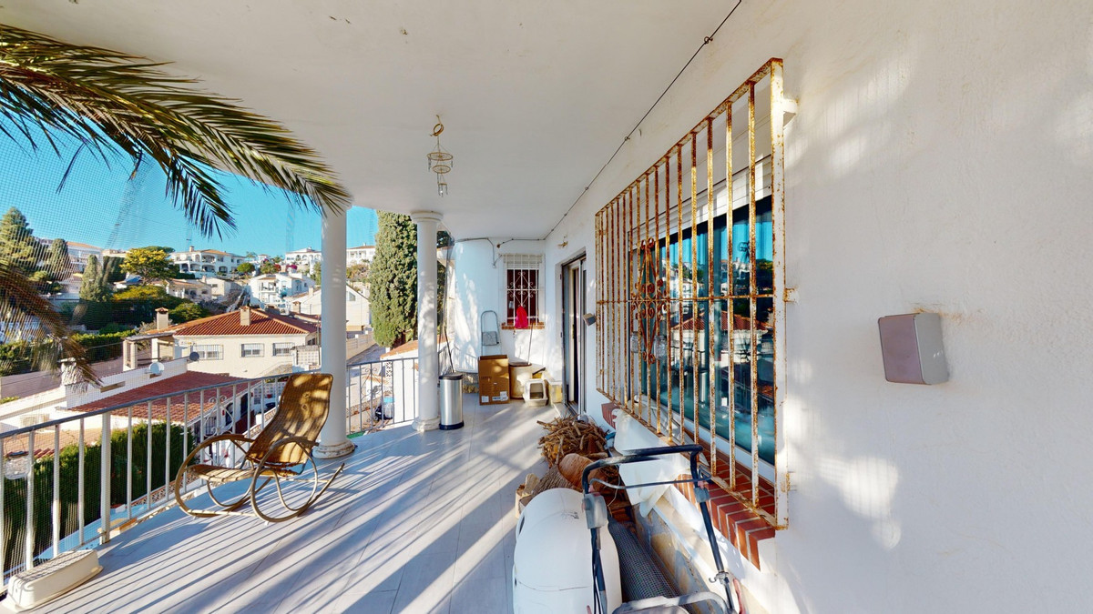 4 Bed Townhouse for sale in Benajarafe Costa Del Sol East, Málaga, Spain