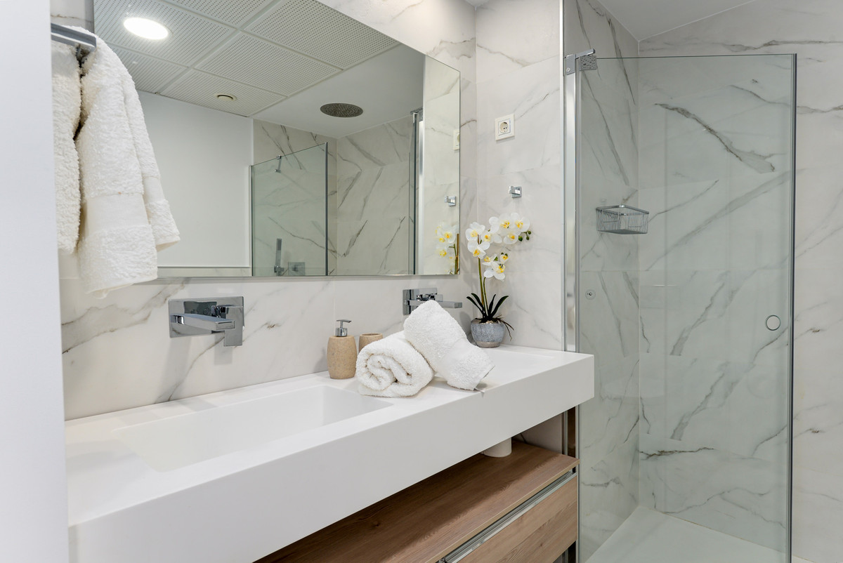 3 Bed Apartment for sale in Benahavís Costa Del Sol, Málaga, Spain