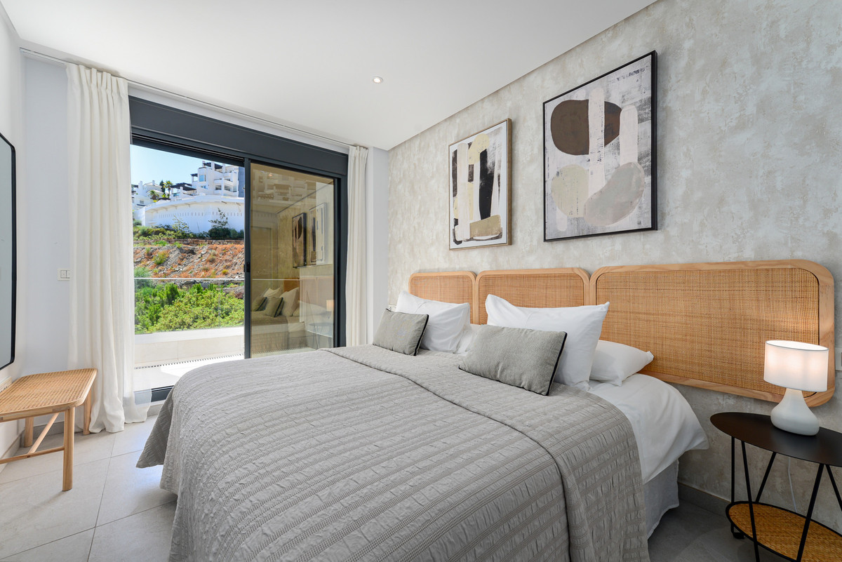3 Bed Apartment for sale in Benahavís Costa Del Sol, Málaga, Spain