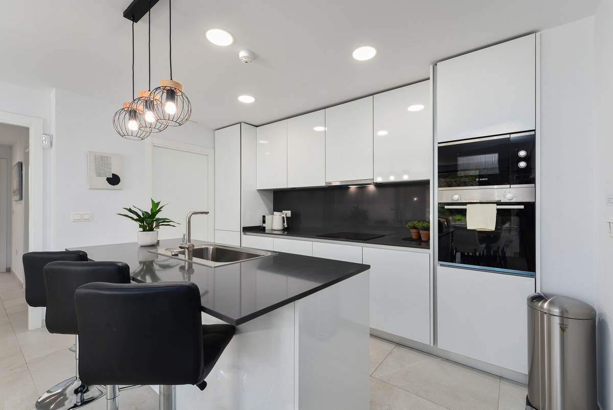 3 Bed Apartment for sale in Benahavís Costa Del Sol, Málaga, Spain