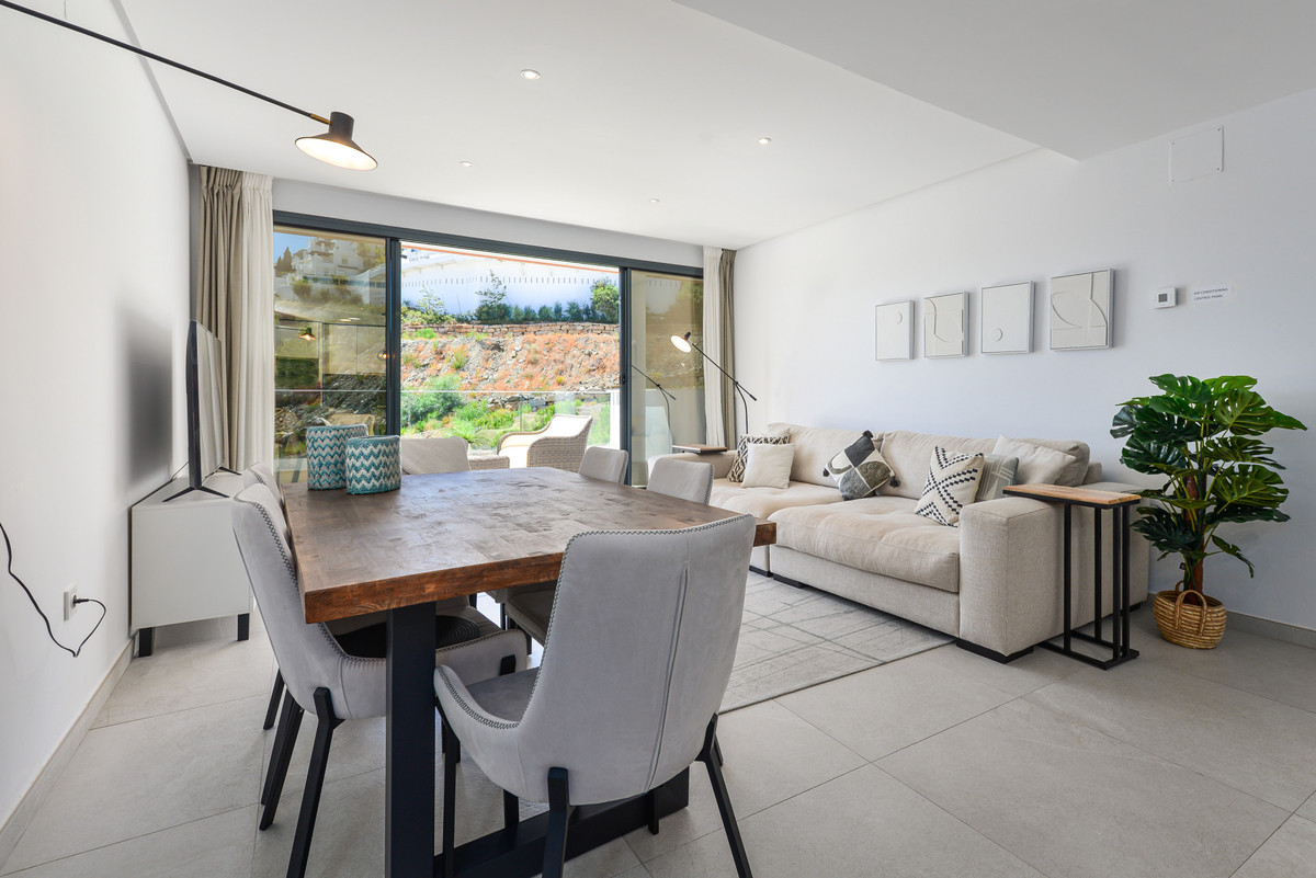 3 Bed Apartment for sale in Benahavís Costa Del Sol, Málaga, Spain