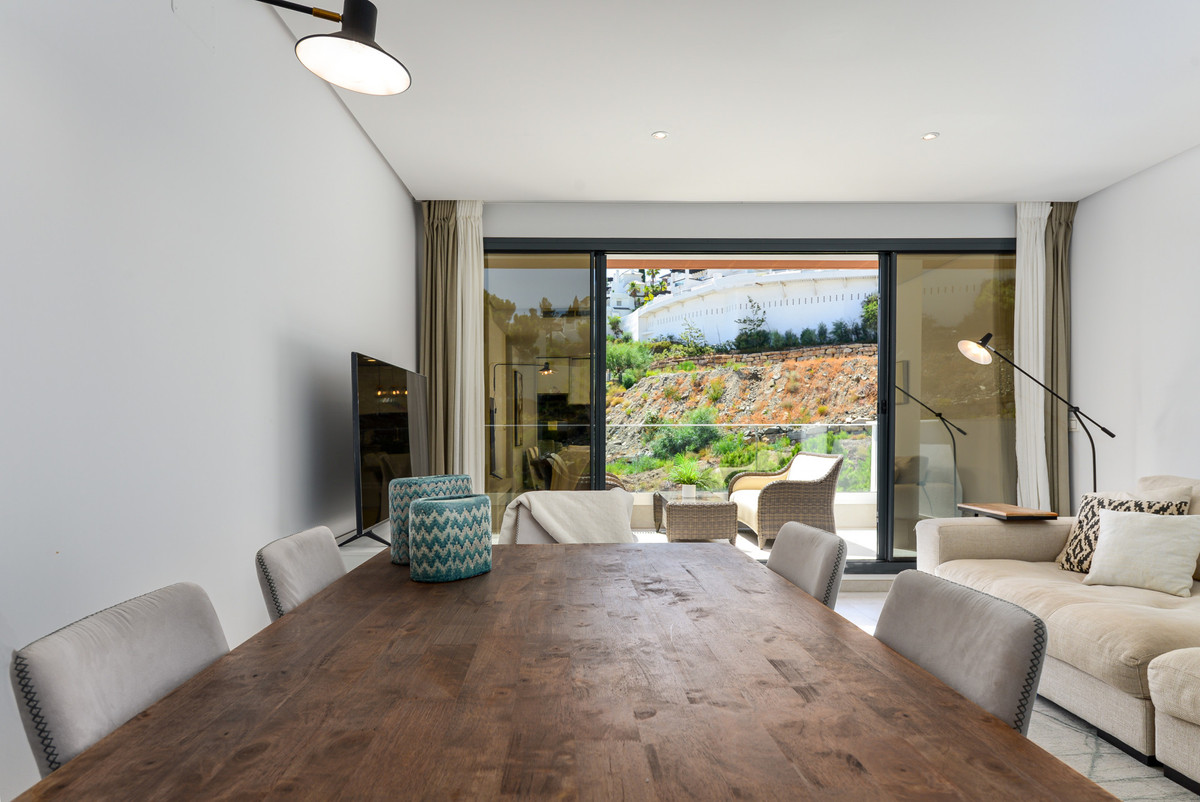 3 Bed Apartment for sale in Benahavís Costa Del Sol, Málaga, Spain