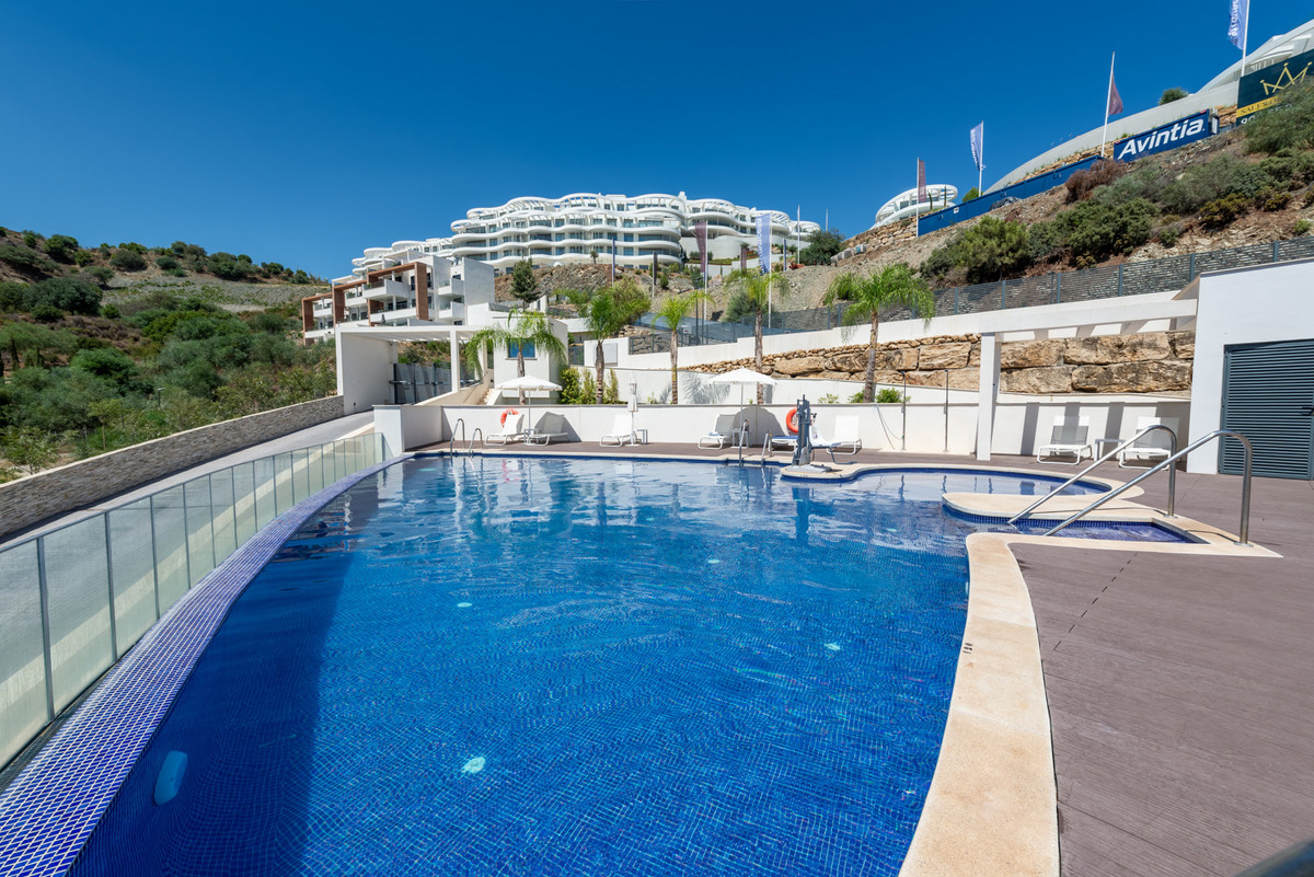3 Bed Apartment for sale in Benahavís Costa Del Sol, Málaga, Spain