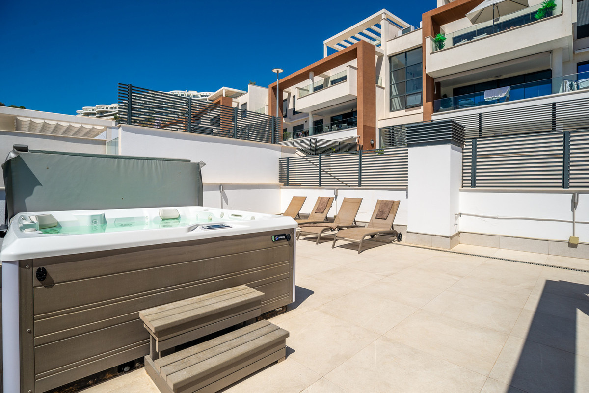 3 Bed Apartment for sale in Benahavís Costa Del Sol, Málaga, Spain