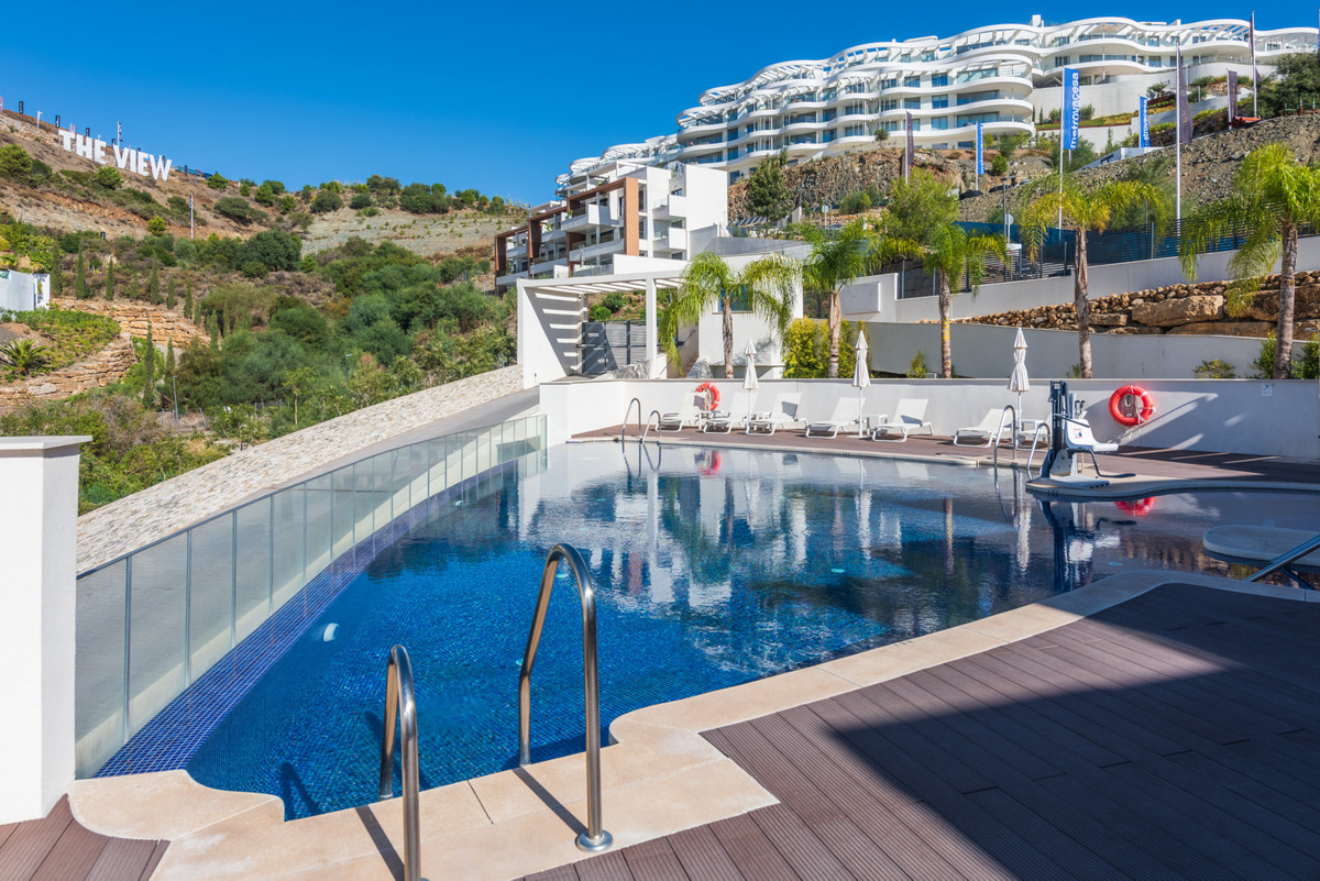 3 Bed Apartment for sale in Benahavís Costa Del Sol, Málaga, Spain