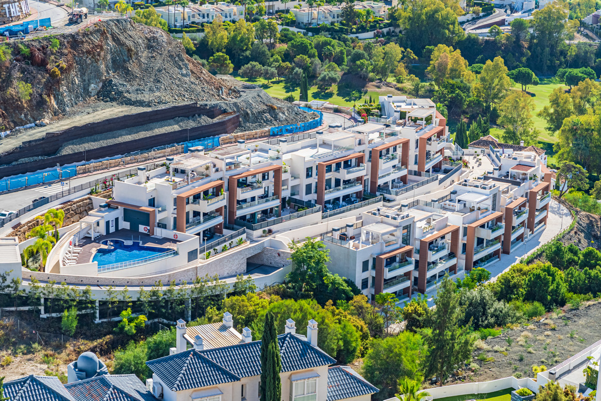 3 Bed Apartment for sale in Benahavís Costa Del Sol, Málaga, Spain