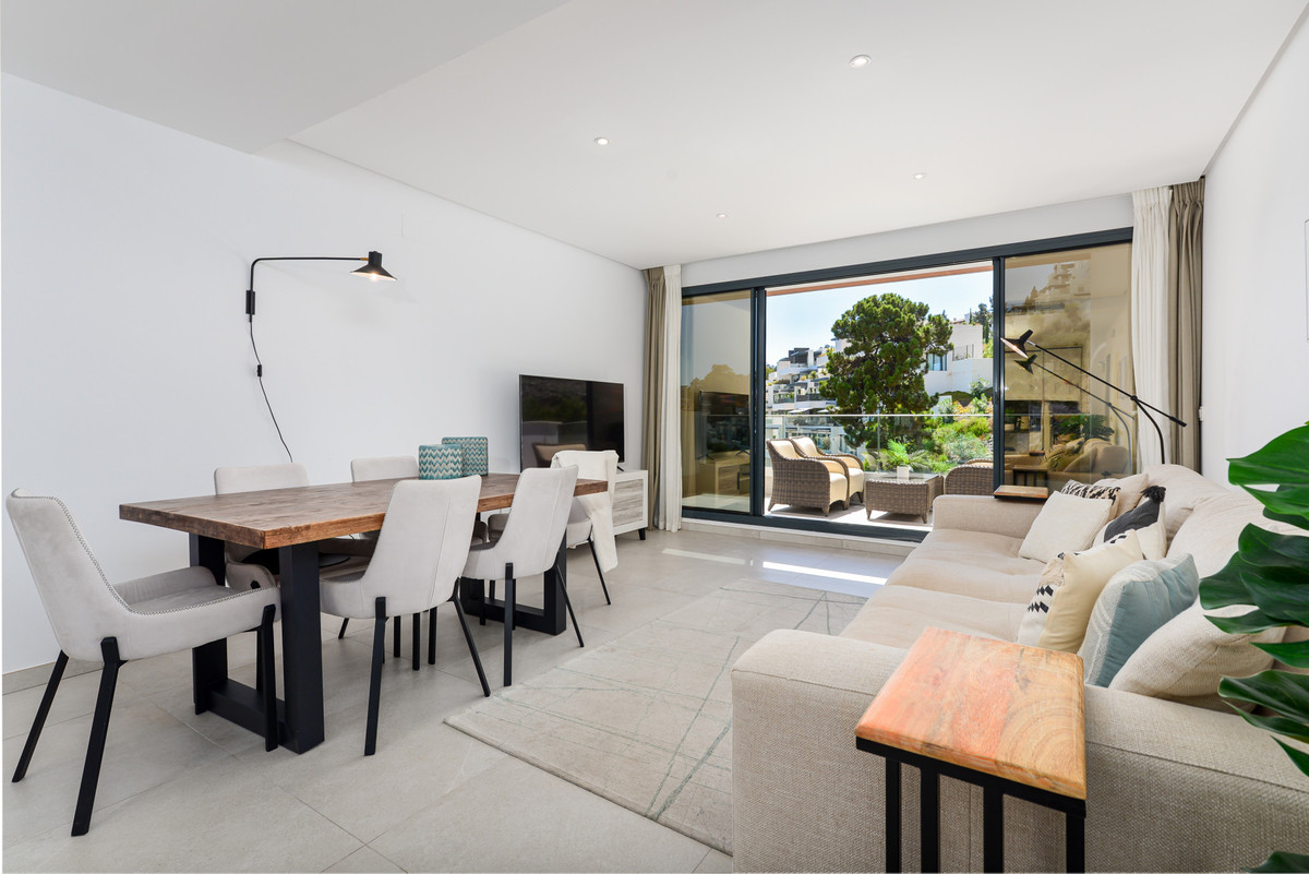 3 Bed Apartment for sale in Benahavís Costa Del Sol, Málaga, Spain