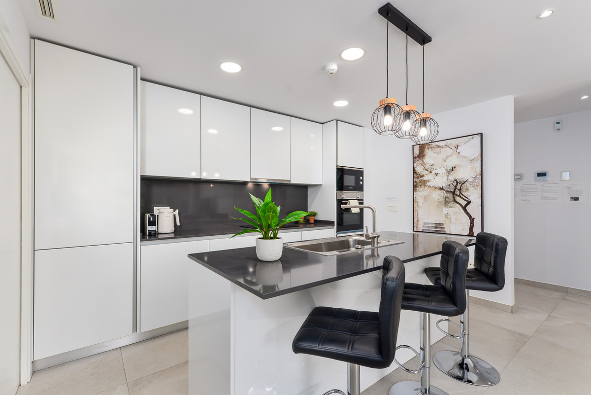 3 Bed Apartment for sale in Benahavís Costa Del Sol, Málaga, Spain