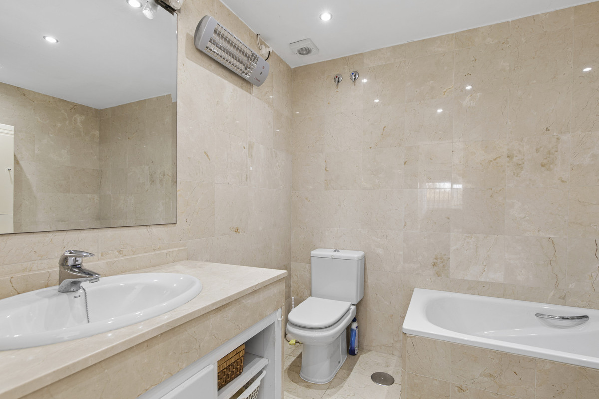 3 Bed Townhouse for sale in Estepona Costa Del Sol, Málaga, Spain