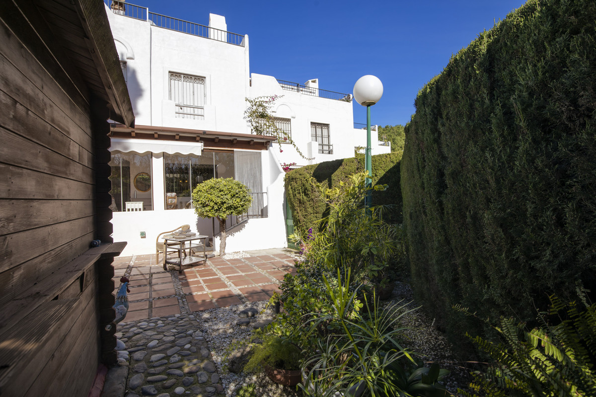 3 Bed Townhouse for sale in Estepona Costa Del Sol, Málaga, Spain