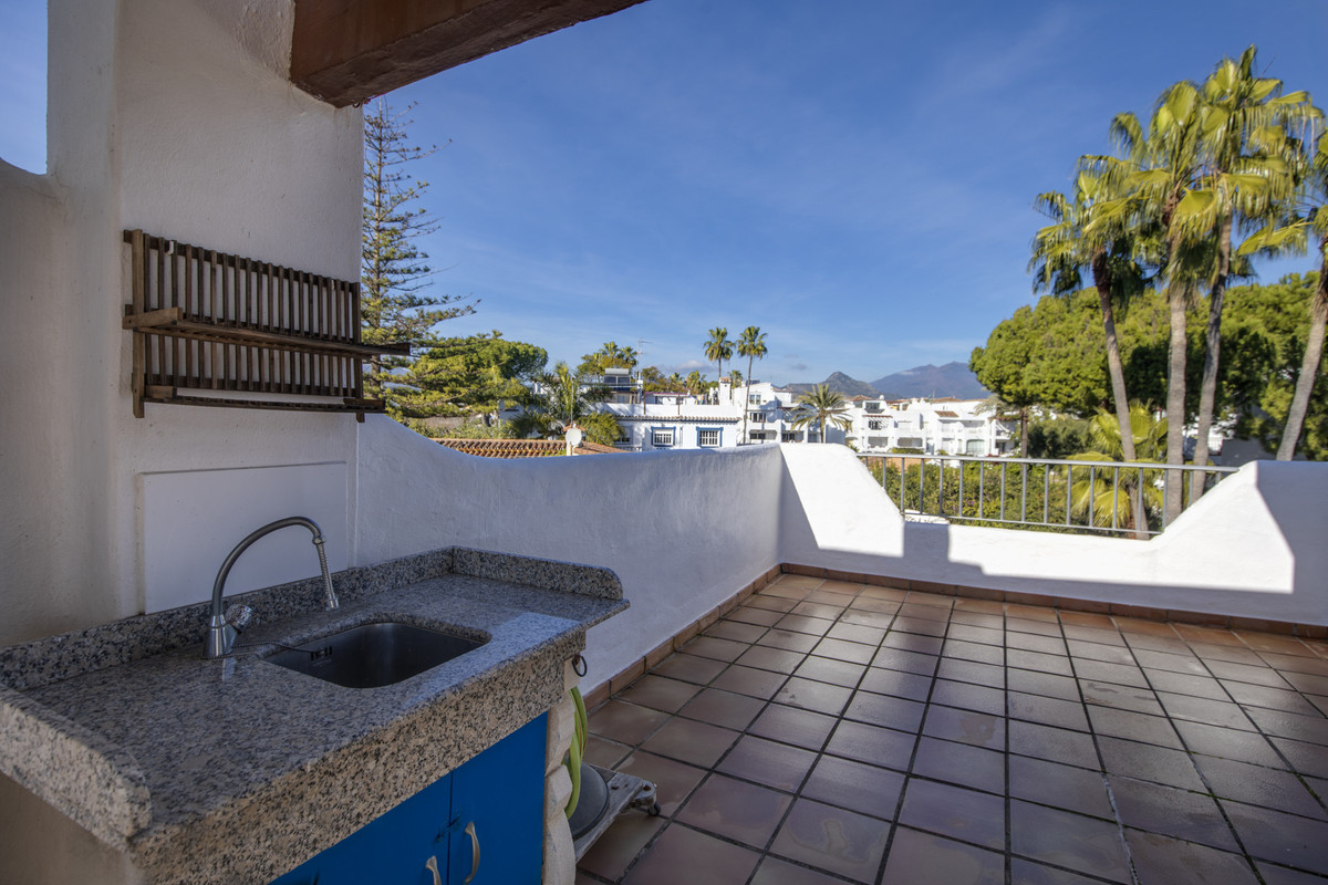 3 Bed Townhouse for sale in Estepona Costa Del Sol, Málaga, Spain