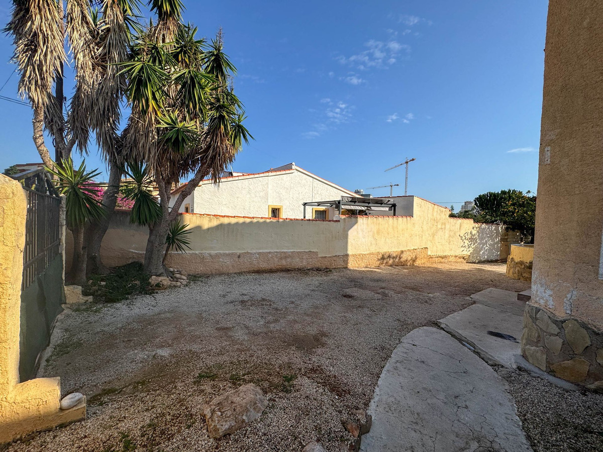 Se vende Villa - Chalet de 6 dormitorios en Costa Blanca, Alicante, España