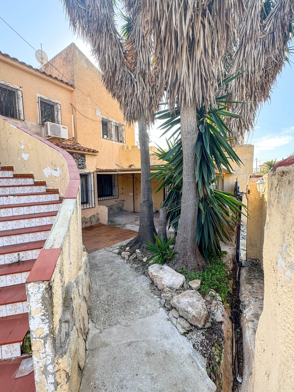 Se vende Villa - Chalet de 6 dormitorios en Costa Blanca, Alicante, España