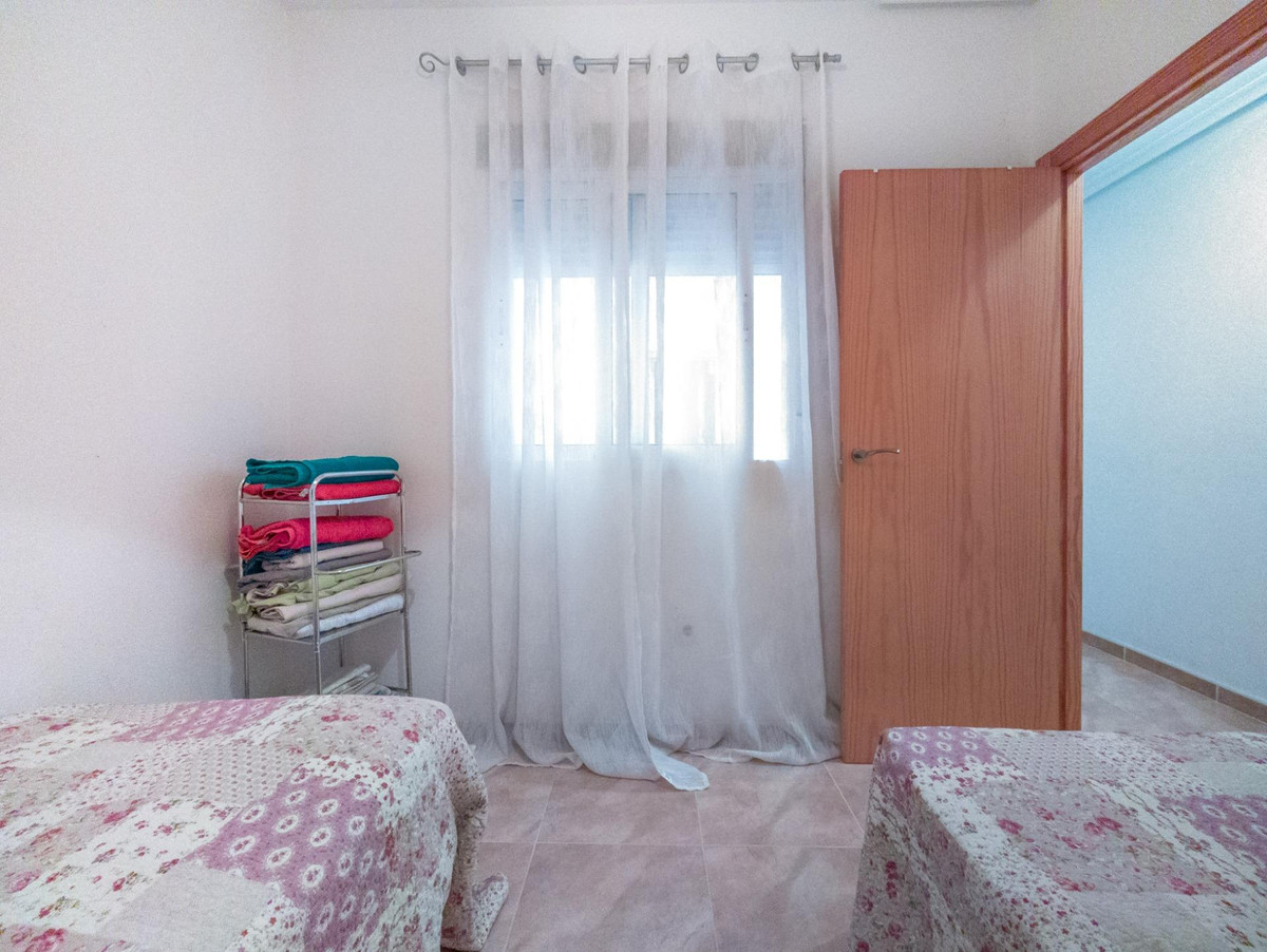 Se vende Apartamento Planta Media de 2 dormitorios en Costa Blanca, Alicante, España